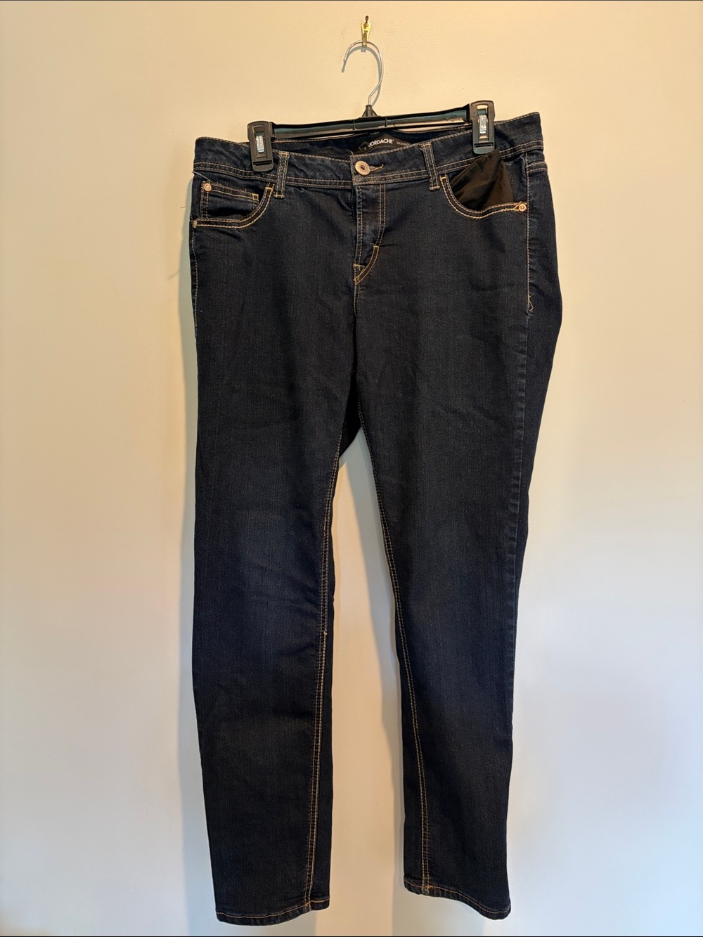 Jordache Straight Leg Blue Jeans with Contrast Stitching